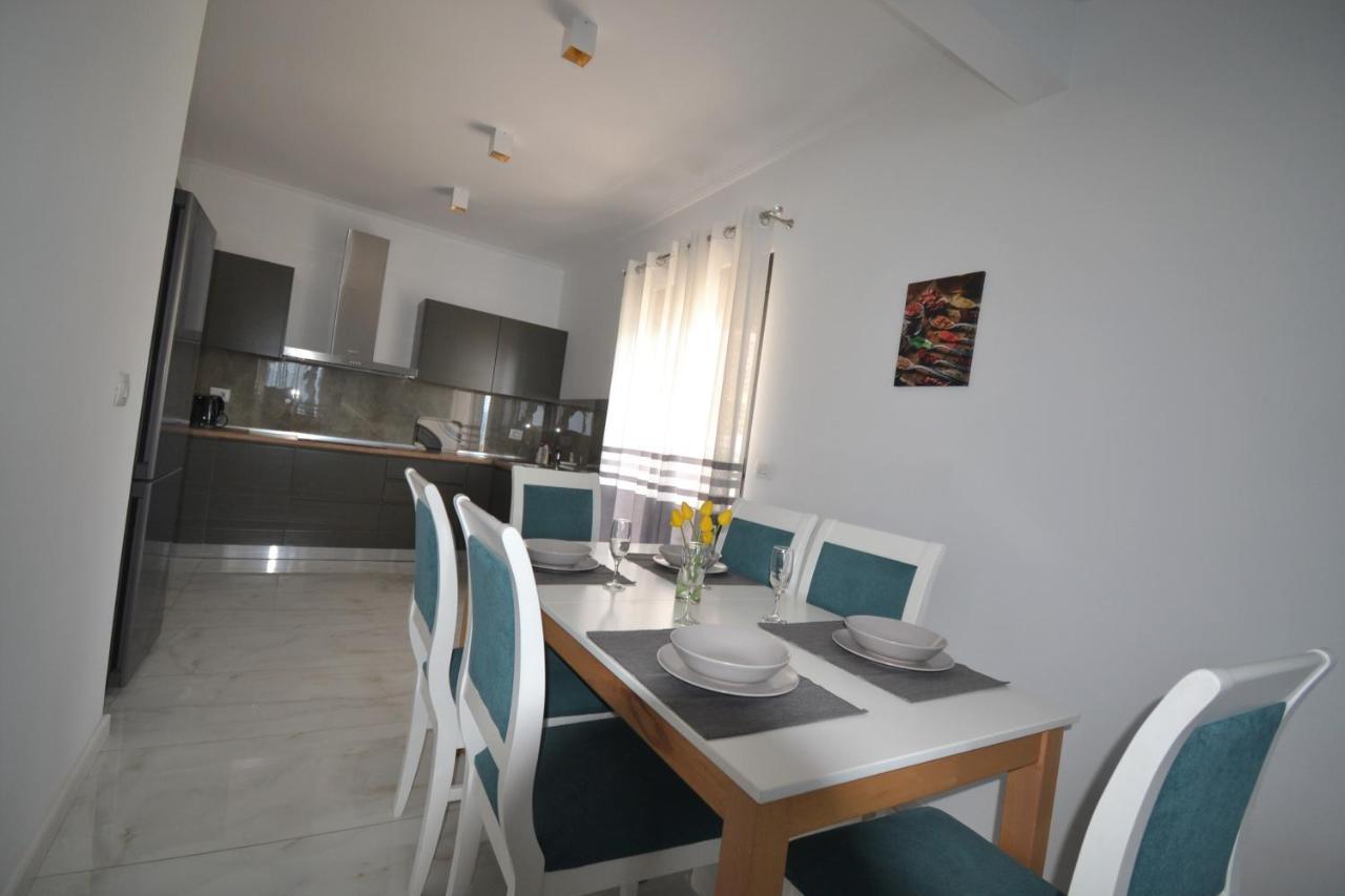 Luxury Penthouse B&E Lägenhet Sarandë Exteriör bild