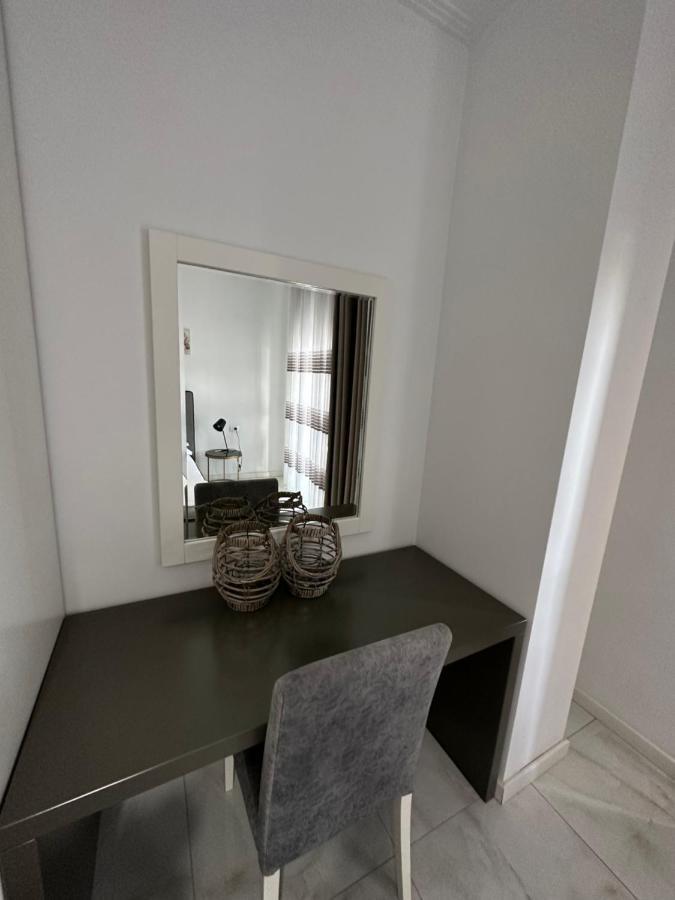 Luxury Penthouse B&E Lägenhet Sarandë Exteriör bild