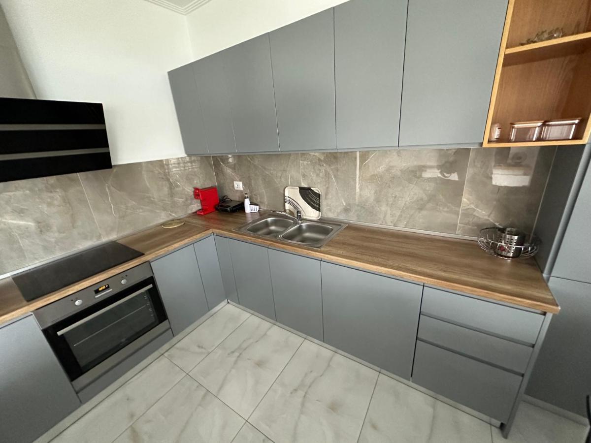 Luxury Penthouse B&E Lägenhet Sarandë Exteriör bild
