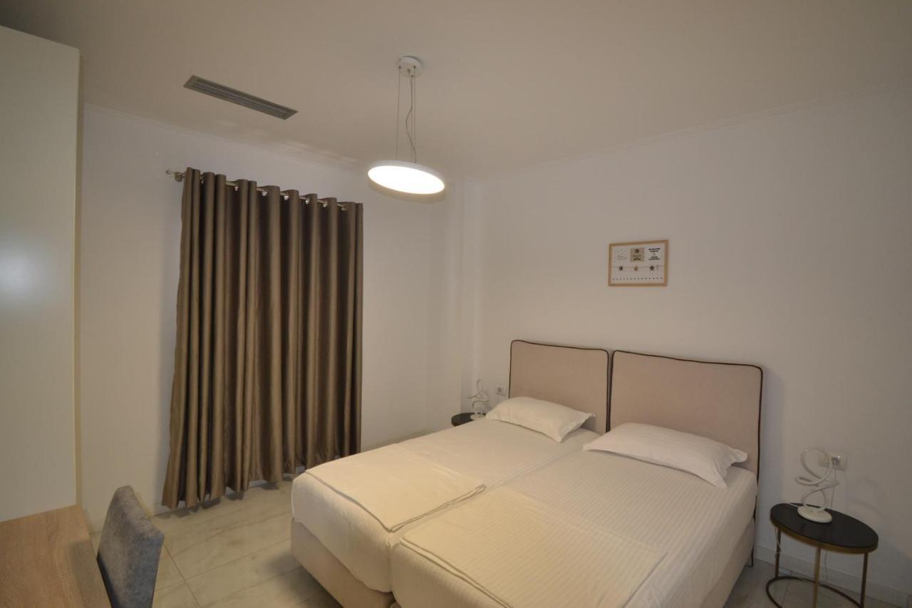 Luxury Penthouse B&E Lägenhet Sarandë Exteriör bild