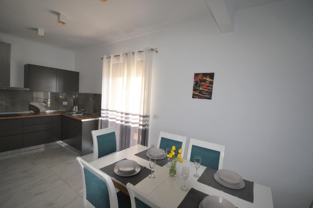 Luxury Penthouse B&E Lägenhet Sarandë Exteriör bild
