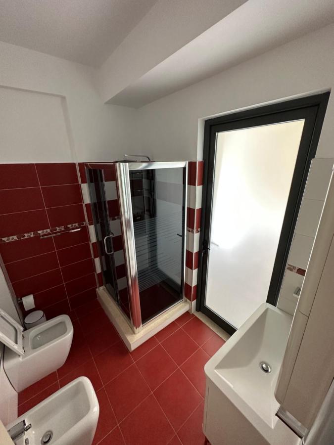 Luxury Penthouse B&E Lägenhet Sarandë Exteriör bild