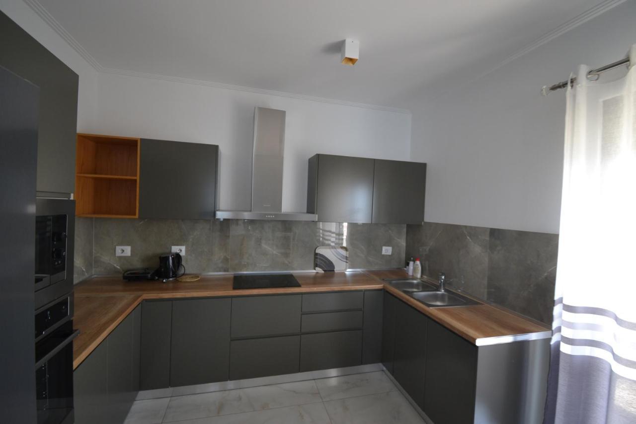 Luxury Penthouse B&E Lägenhet Sarandë Exteriör bild